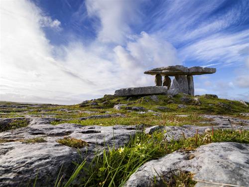 poulnabrone dolmen Co.Clare